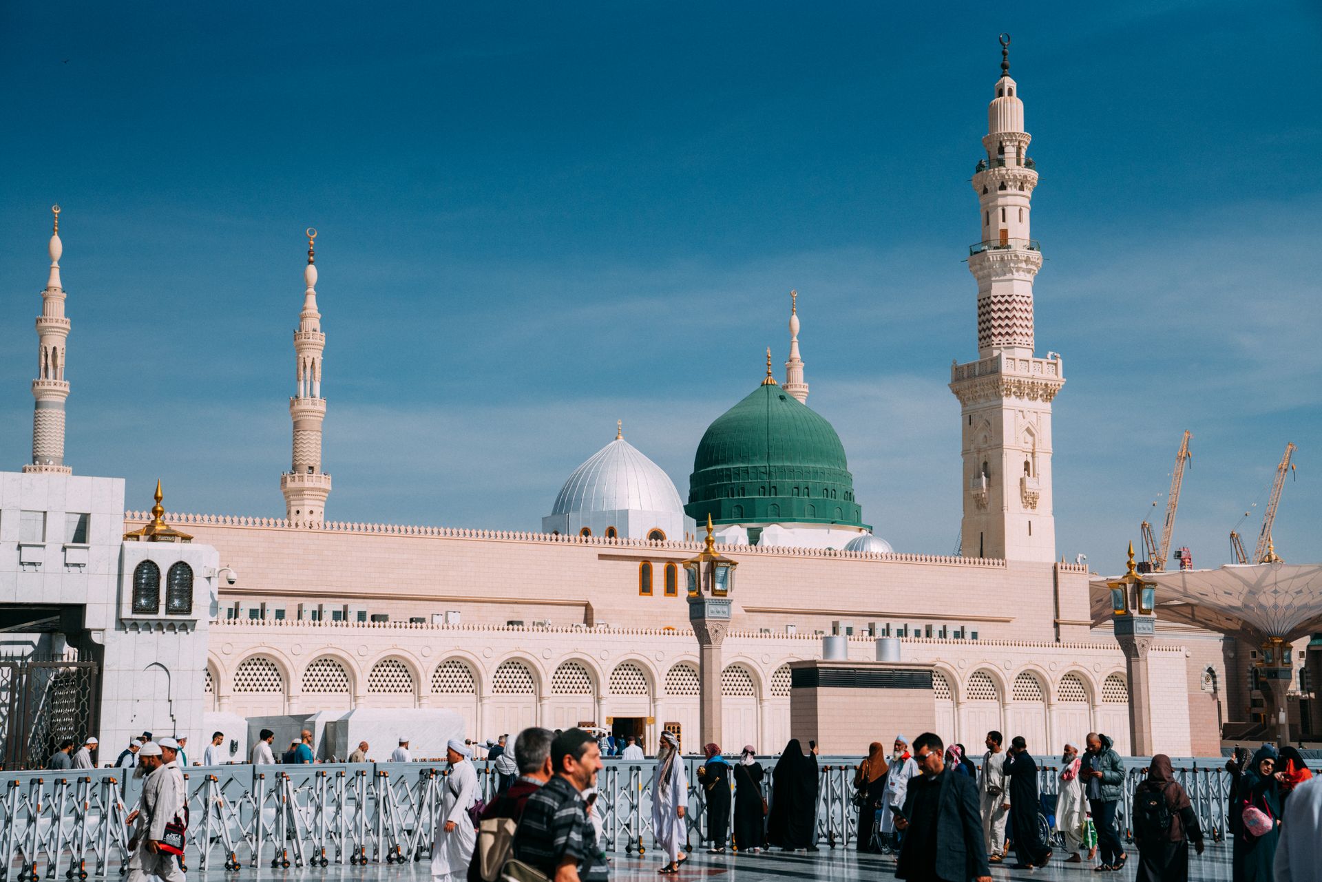 Eid in Madinah — Hayyat Regency (17 Days)